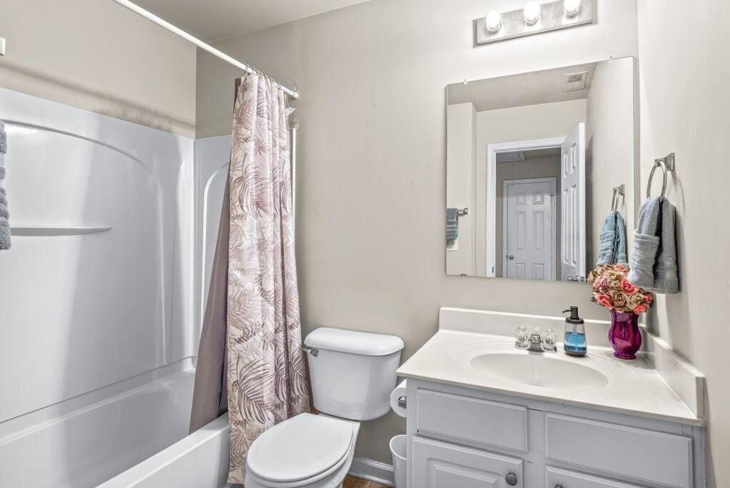 Charming Multilevel 4 Bedroom Townhouse แอตแลนตา ภายนอก รูปภาพ